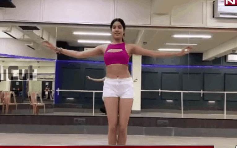 Janhvi Kapoor Porn - BOLLYTOLLY ACTRESS IMAGES & GIF IMAGES: Jhanvi Kapoor Belly Dance