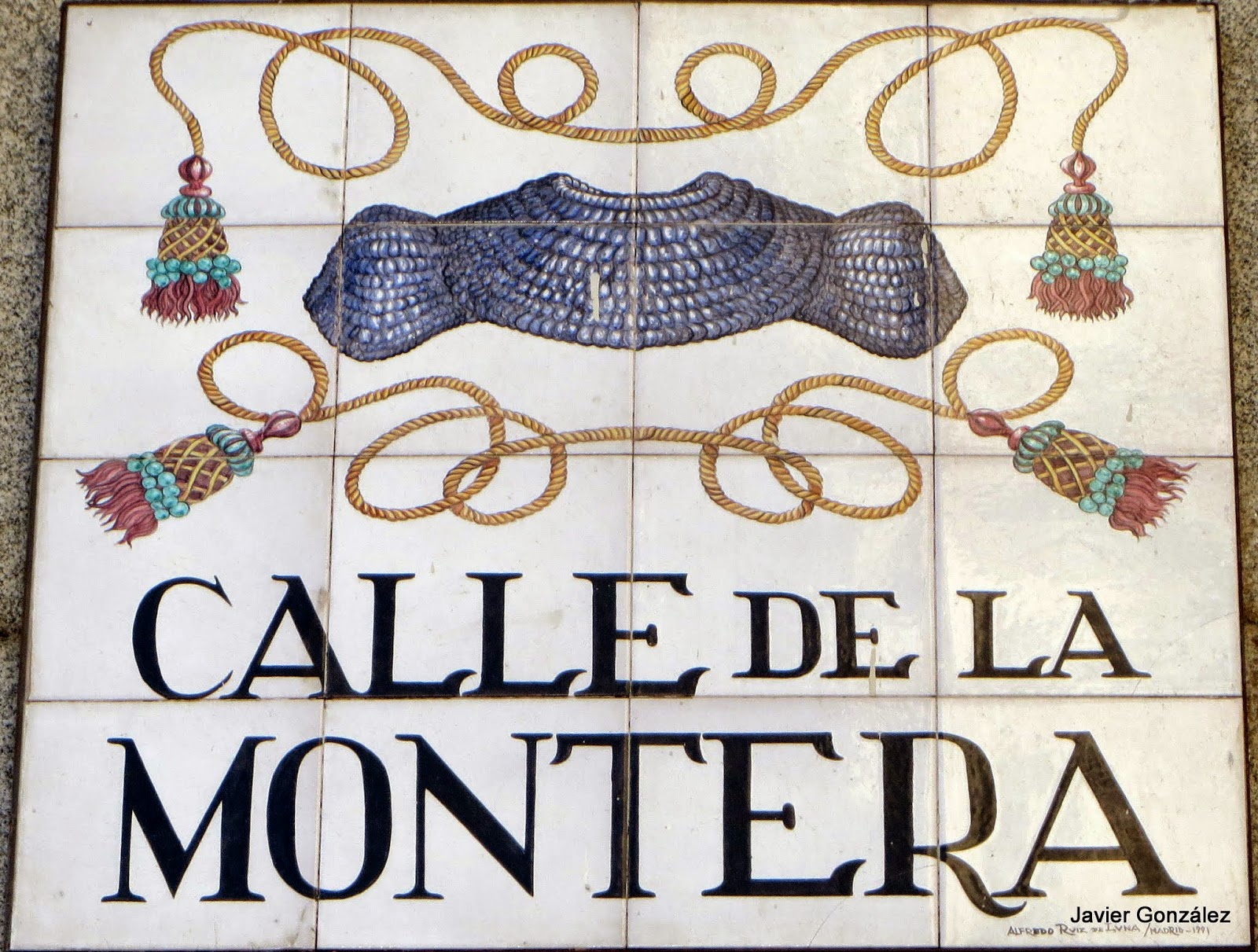 Puerta del Sol. Madrid. Azulejos de los nombres de las calles