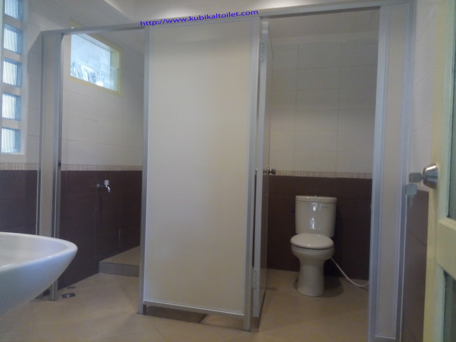 Partisi Toilet PVC Proyek Kebun Raya Bogor AHOK INDONESIA