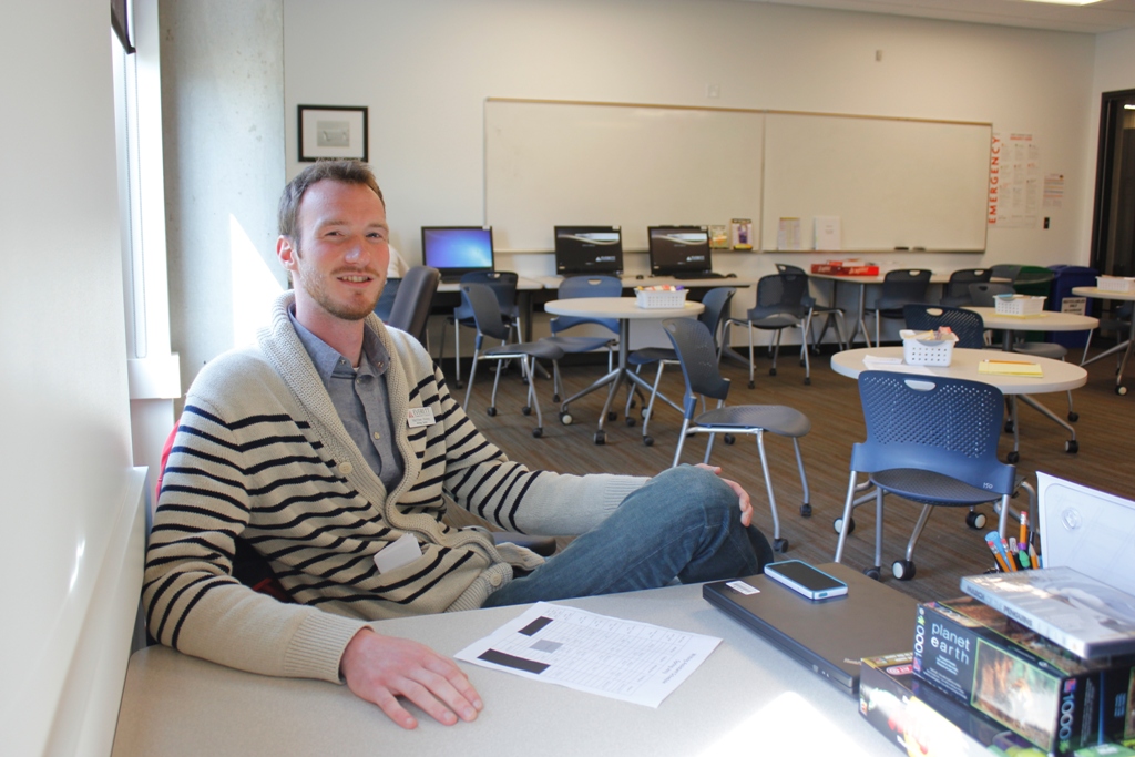 EvCC Writing Center Holds Open House for New Location – Ratna Wahyuningsih