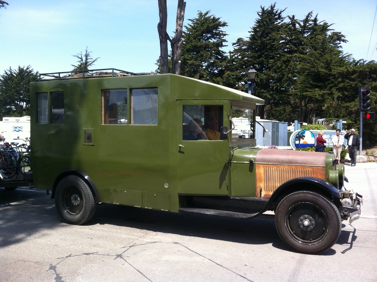 Lucky B Design Pismo Beach vintage trailer rally...
