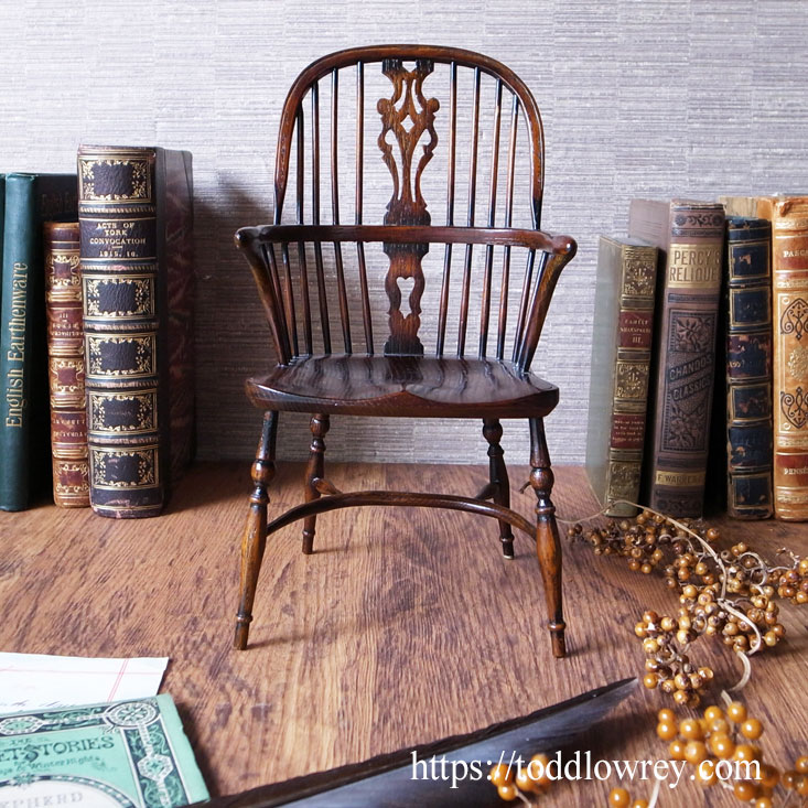 【カール・ギボンズ氏のウィンザーチェア】イギリス アンティーク ミニチュア 椅子 チェア Antique Miniature Wooden
