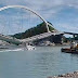 Jembatan yang Menghubungkan Kawasan Teluk Nanfangao, Taiwan Ambruk 2 WNI di Kabarkan Meninggal Dunia dan Lainnya Luka-luka