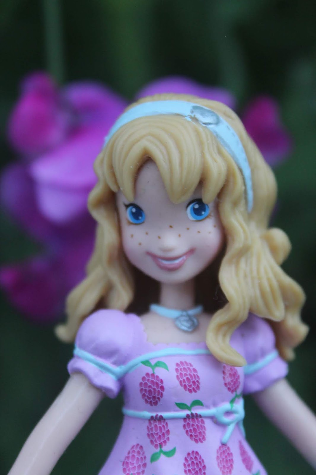 holly hobbie doll 2006