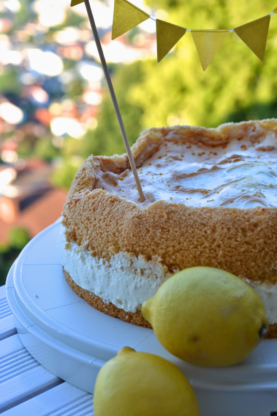Ramona&amp;#39;s Bäckerei: Zitronencreme-Torte mit Baiserhaube