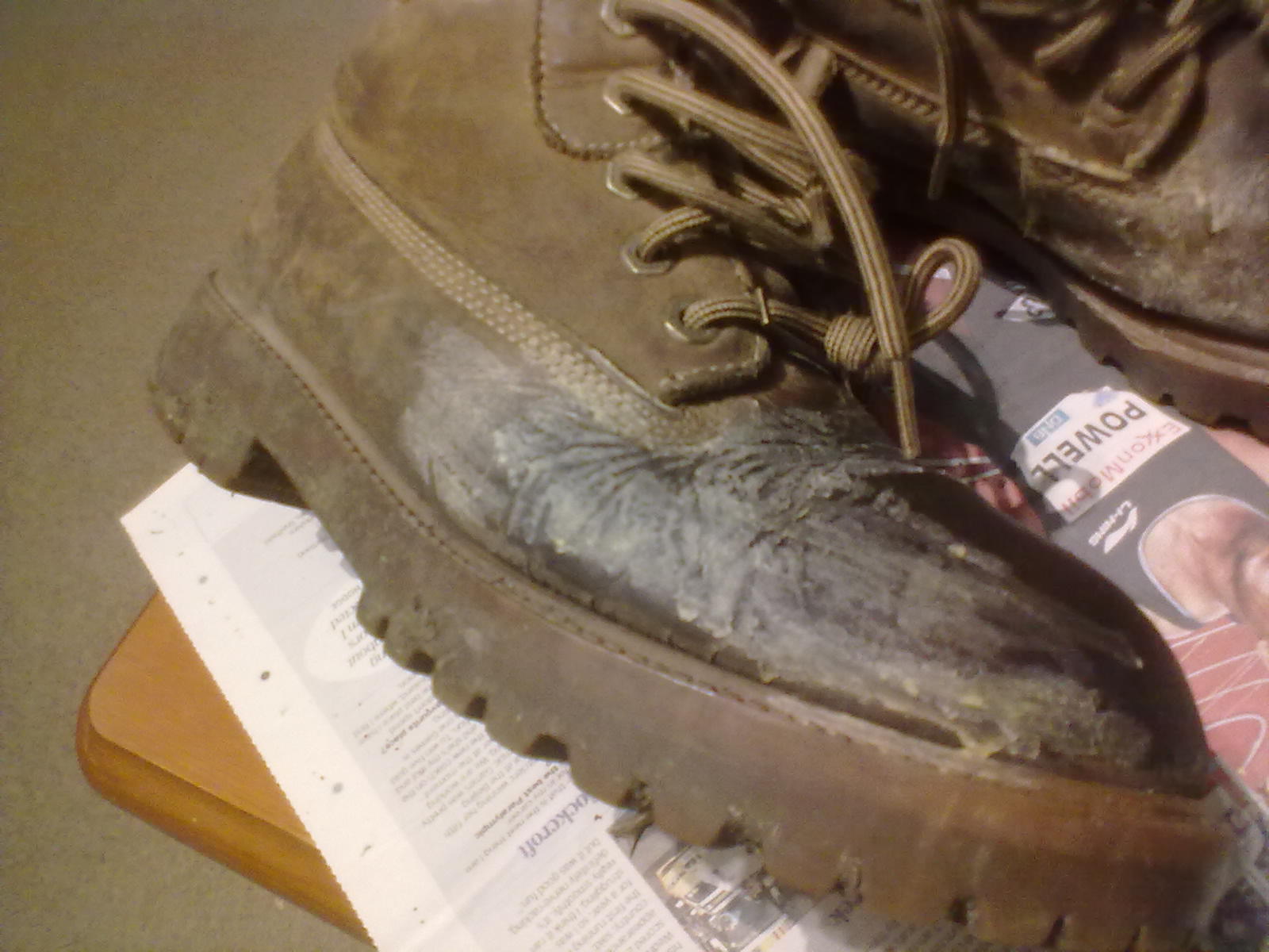 Rachel the Gardener Beeswax waterproofing boots, Part 27