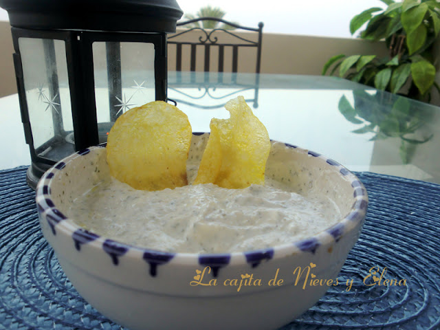 Dip de parmesano a las finas hierbas