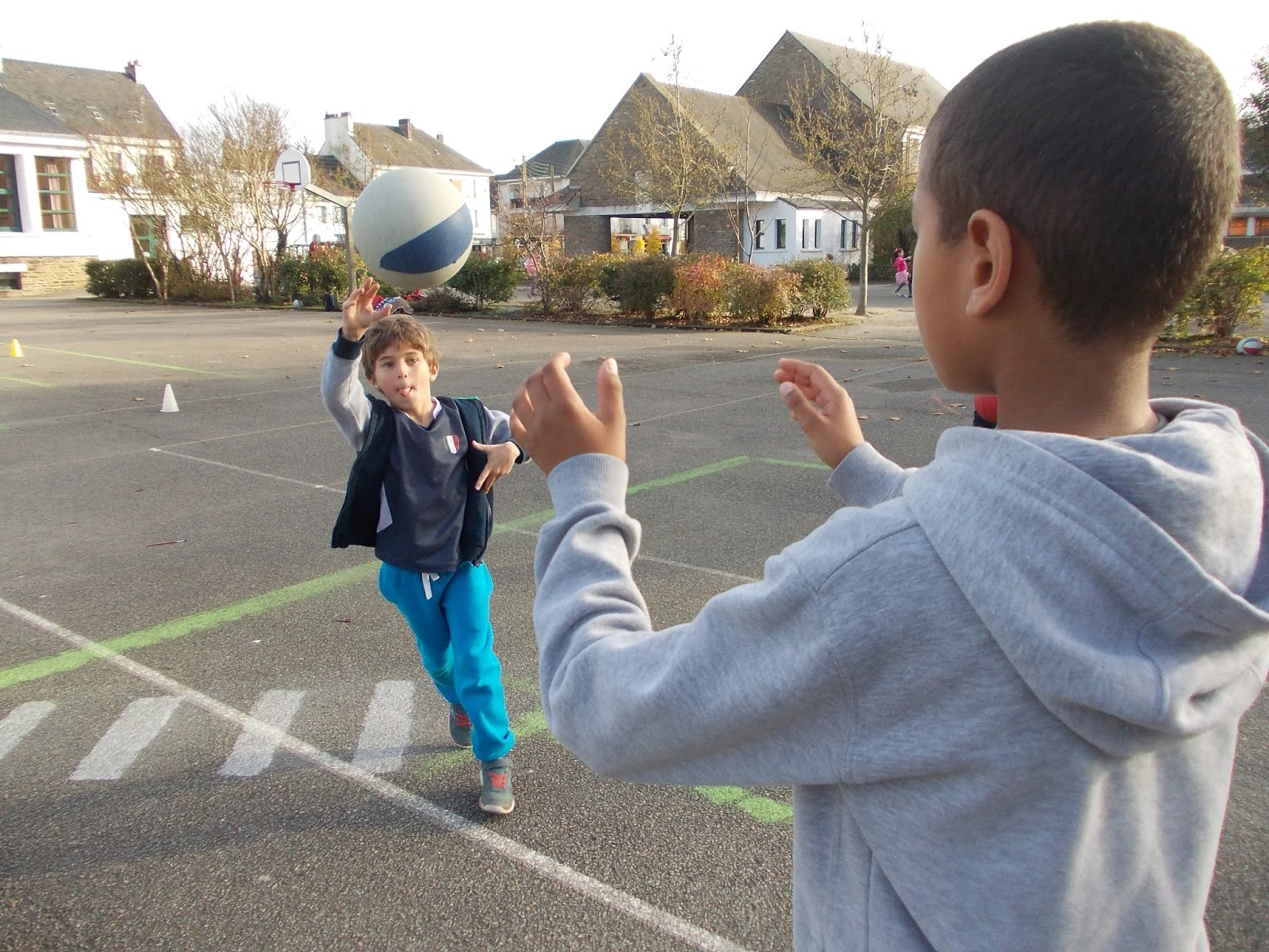 École Jean Jaurès St Nazaire le TPE Atelier "Basketball" (Patrice)