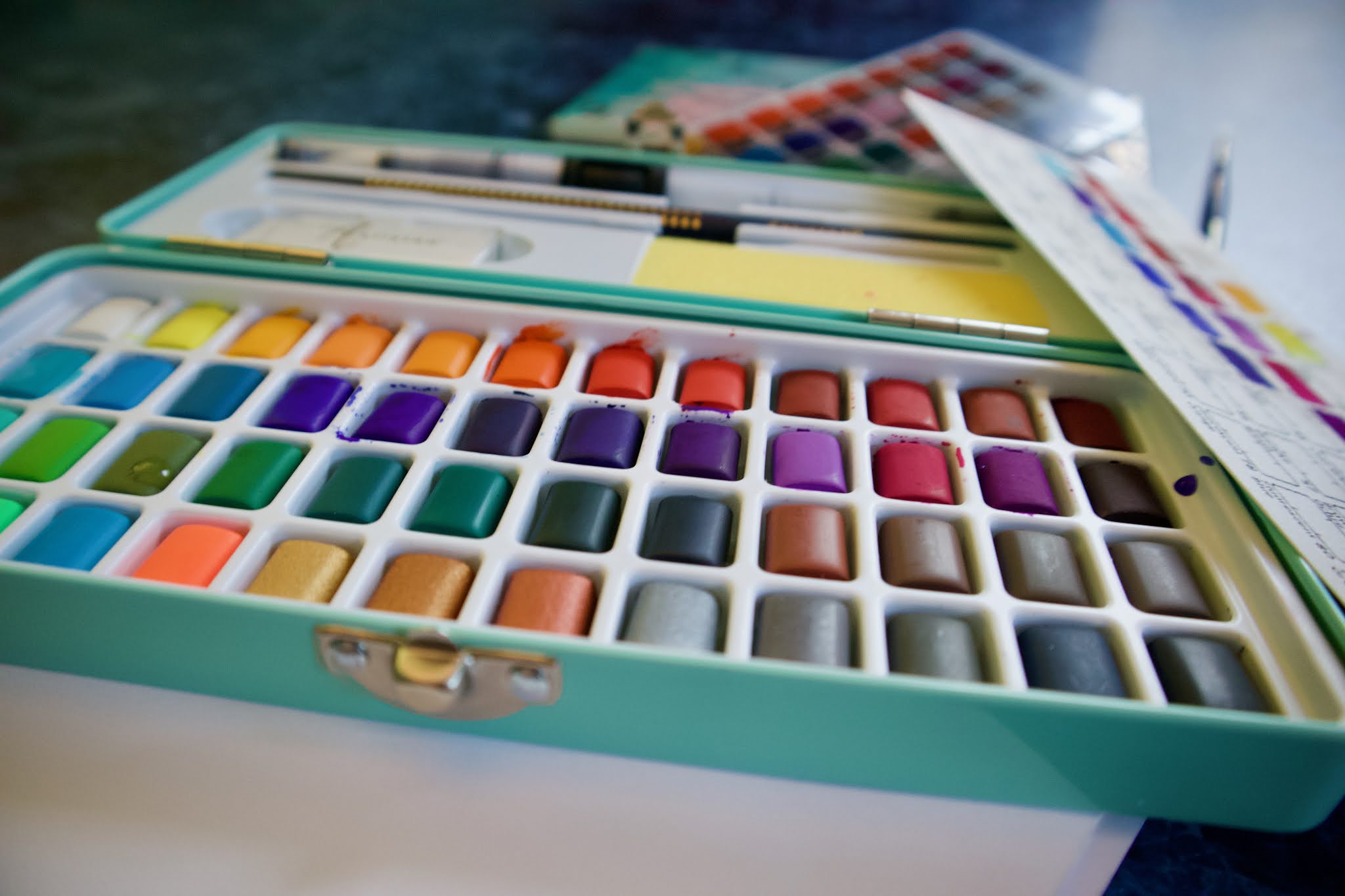 HeArtfully Creating Artistro Watercolour Portable 48 Colour Paint Set