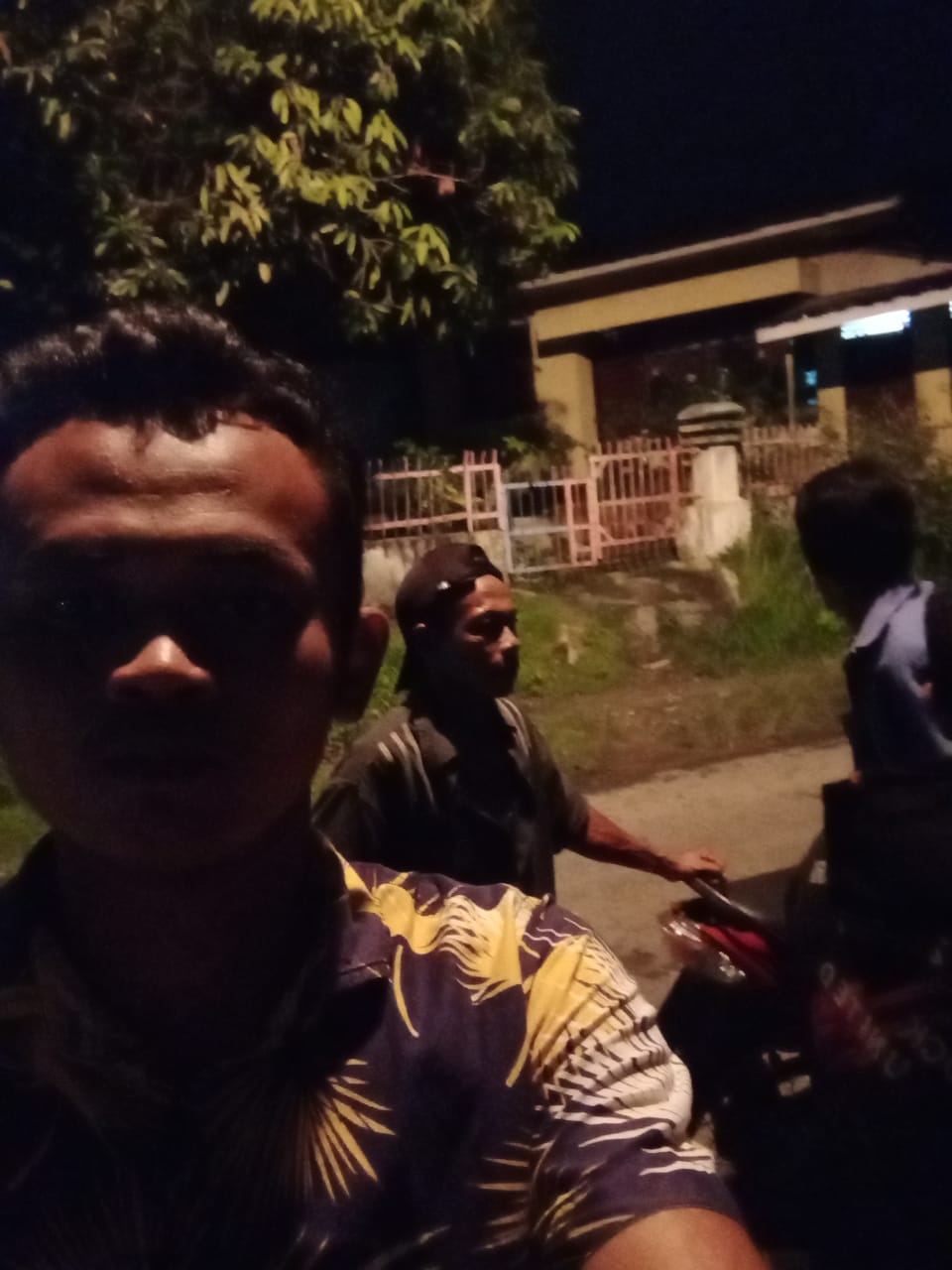 Mandor Proyek Pupr Pembuatan Parit Jalan Umum Bilah Hulu Makan Gaji Pekerja Kuli Bangunan Topinformasi Com