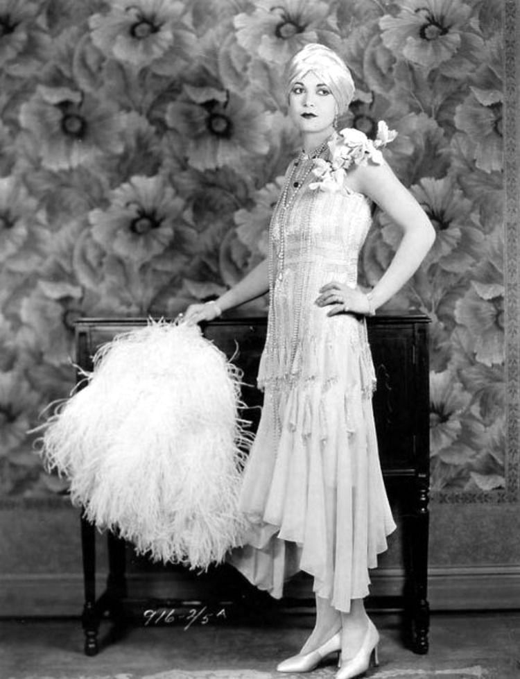 The Roaring Twenties Top 3 Secrets You Need To Know About 1920s Flapper Dresses Vintage News
