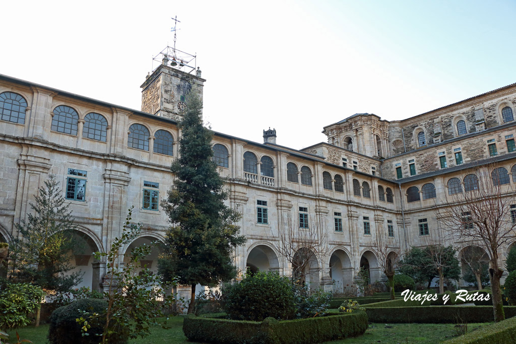 Claustro del Padre Feijoo, Samos