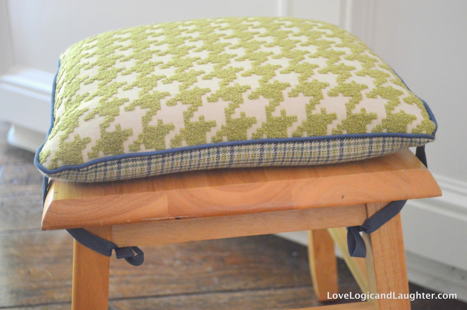 Sewing Kitchen Bar Stool Chair Pads {That Are Both Reversible