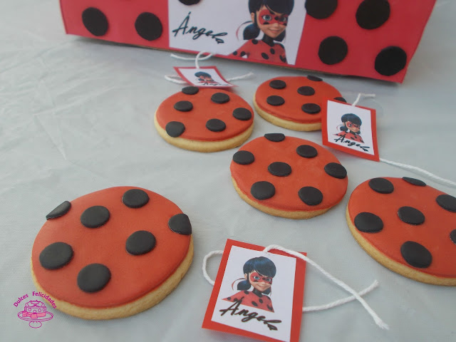 Galletas fondant Ladybug