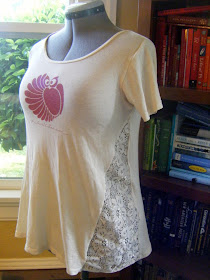 shellmo: DIY T-Shirt Revamp with Lace