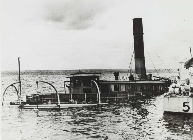 Australian ship sunk in Sydney Harbour, 31 May 1942 worldwartwo.filminspector.com