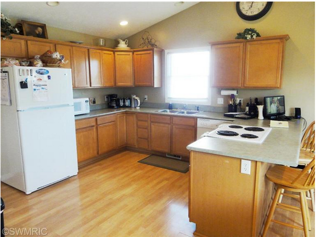 It S A Grandville Life Kitchen Countertops And Shiplap Half Wall Since I Wasn T In Town When Everything Went Down Don Have Many Photos Of The Installation But My Husband Was Nice Enough To Capture A Few During