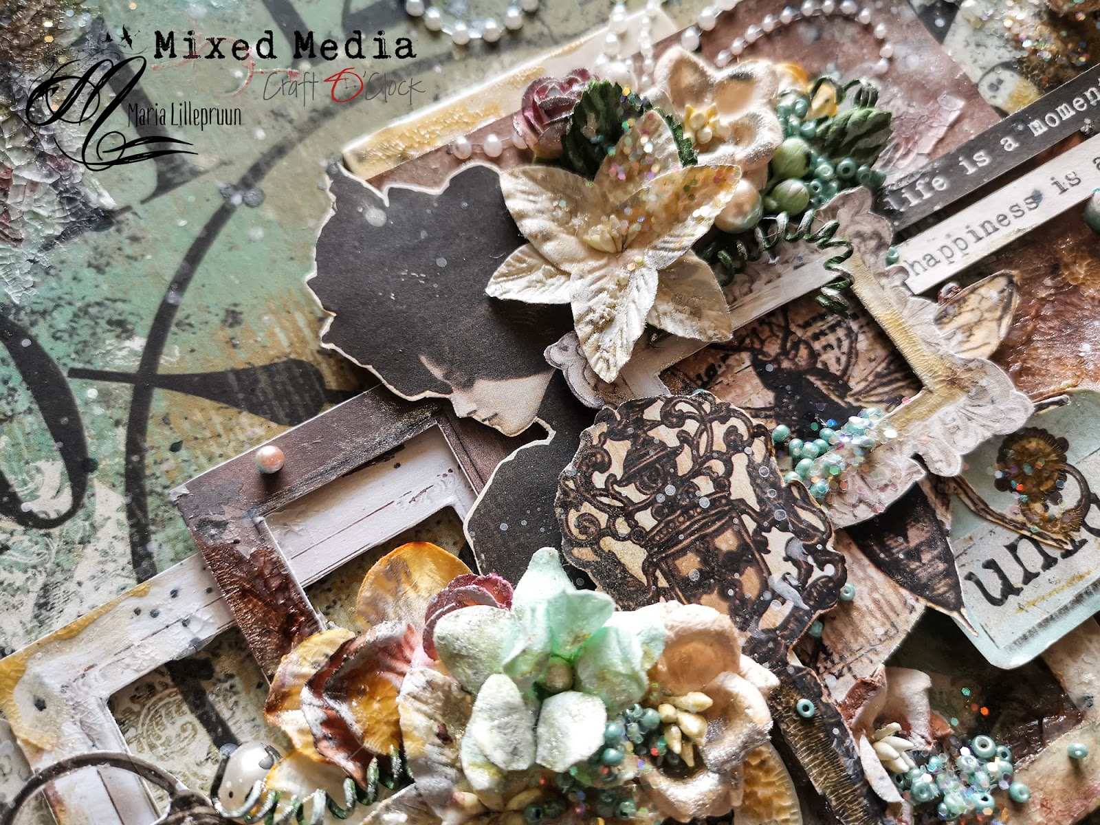 Magic Attic Design by Maria Lillepruun Round neovintage wall decor