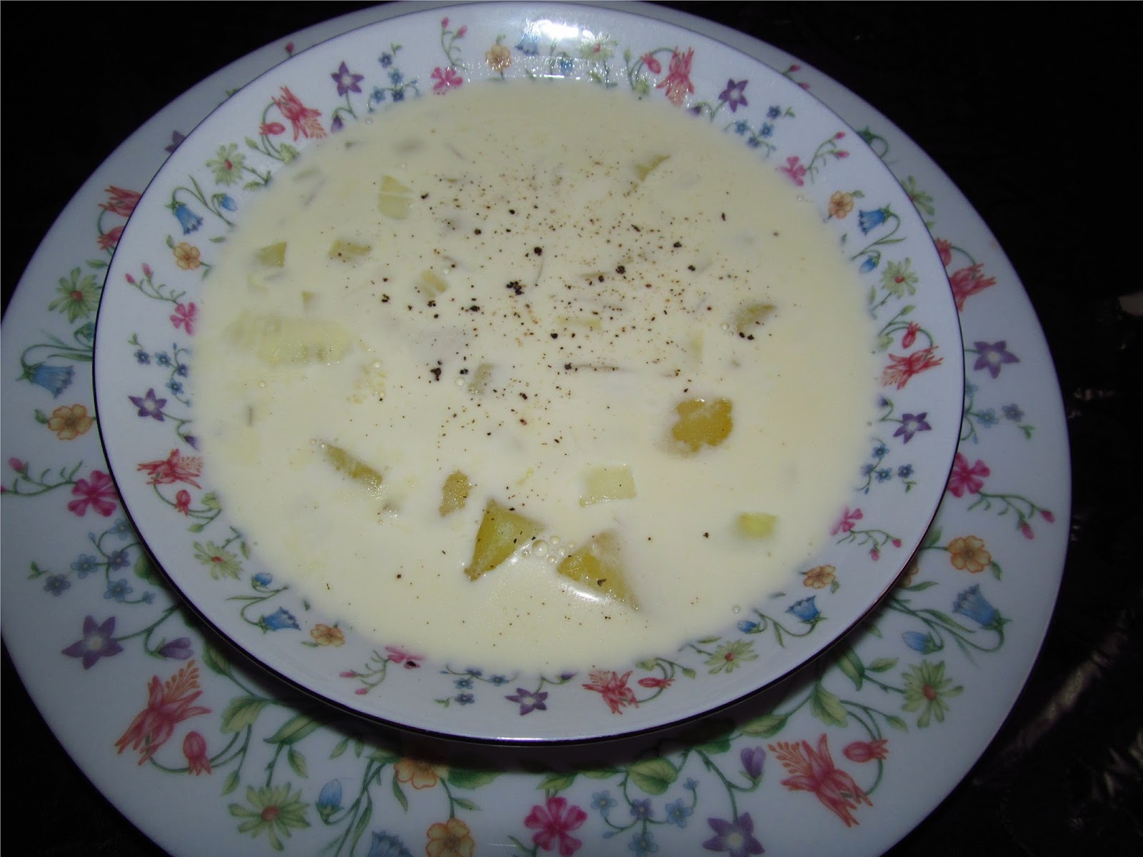 Paleo Eats and Treats! Simple Creamy Potato and Onion Soup