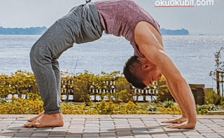 Yoga Tekerlek Pozu Nasıl yapılır Faydaları Nelerdir? Mayıs 2019