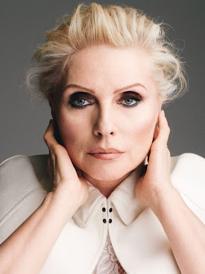 Debbie Harry linda aos 68 anos