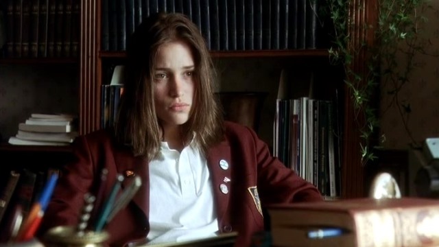 Piper Perabo Movies And Tv Shows Movie and TV Cast Screencaps: Piper Perabo as Pauline (Paulie) Oster in