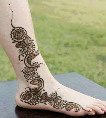 Floral Henna Design for Feet and Legs