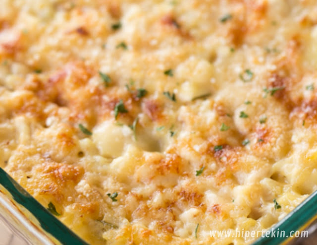 OLD SCHOOL CHICKEN AND RICE CASSEROLE