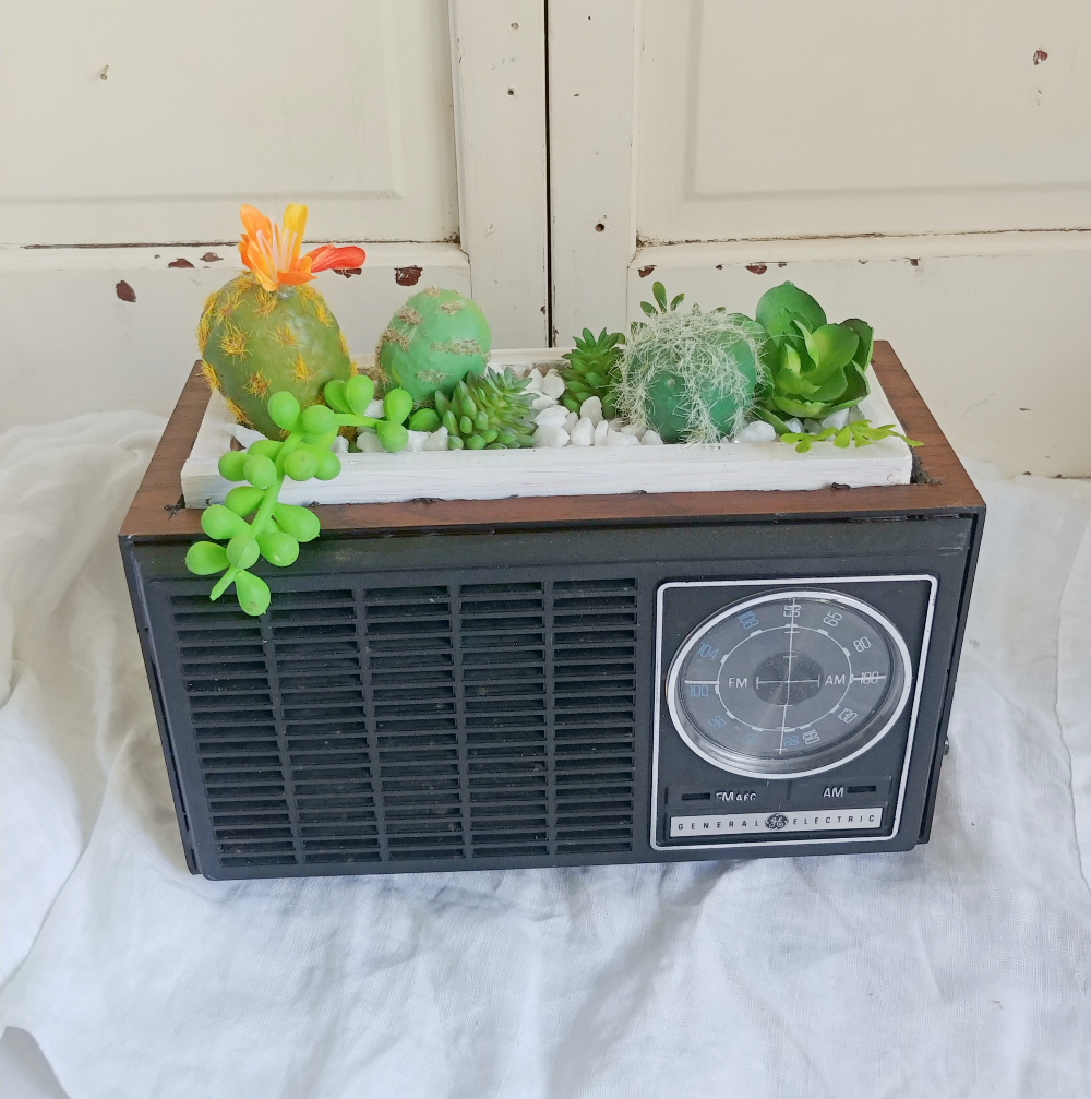 7 Days of Thrift Shop Flips Day Seven Upcycled Vintage Radio