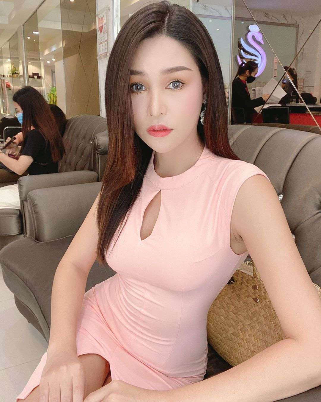 Rita Nutchuda – Most Beautiful Transgender Woman Thailand – Thai