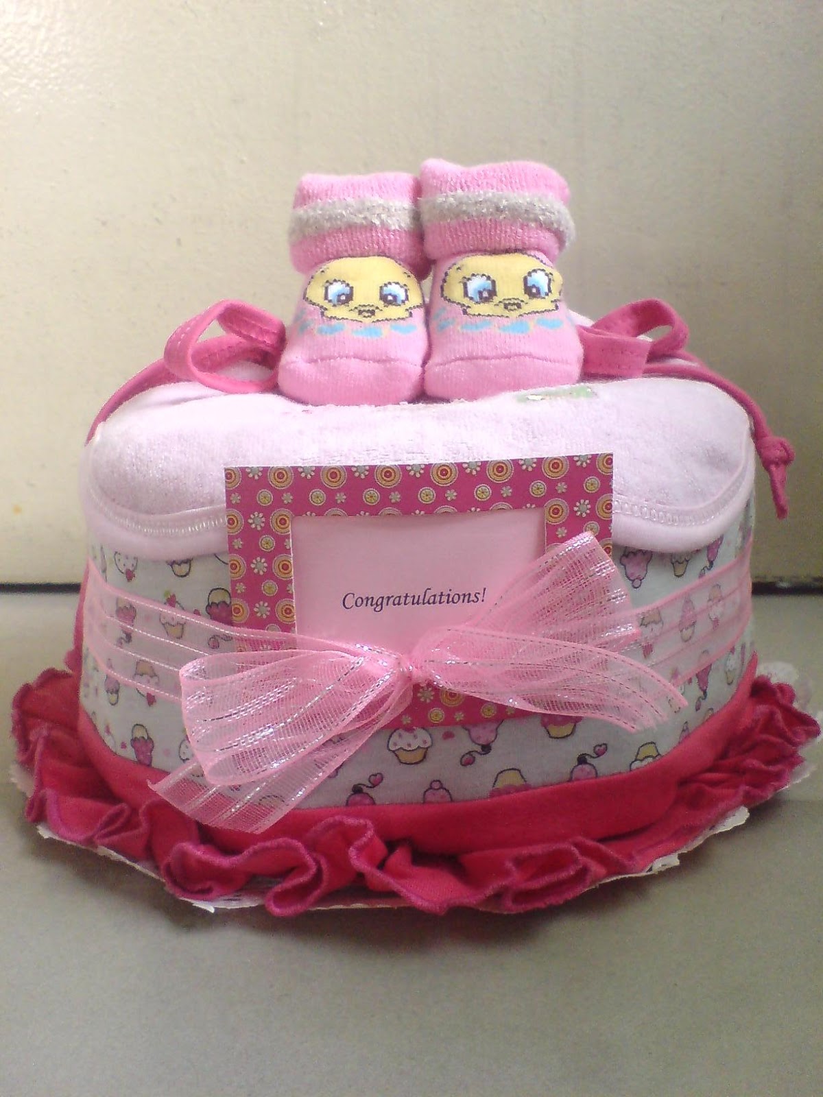 Manila Baby!: 1-Tier/Round Diaper Cake