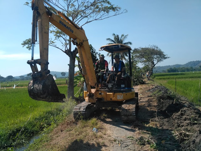 TMMD Reguler 105 Tahun 2019 Gunakan Alat Berat Untuk Efisiensi Tenaga Manusia   