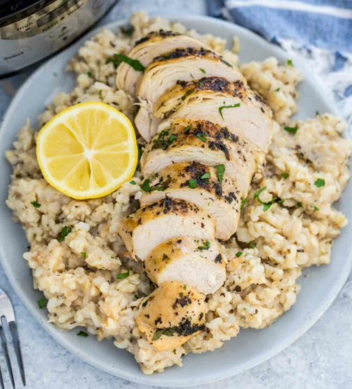 Crockpot Chicken and Rice #dinner #chicken #rice #healthyrecipes #easy