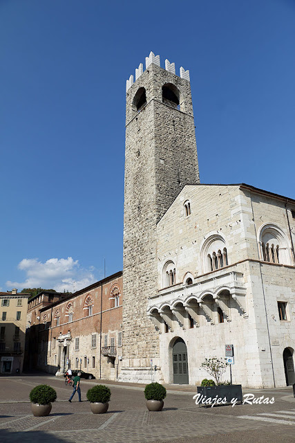 Palacio del Broletto y torre del Pégol de Brescia