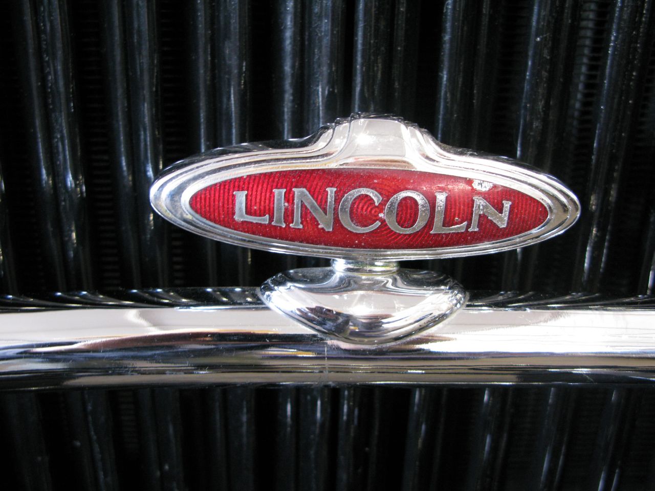  Lincoln Logo 