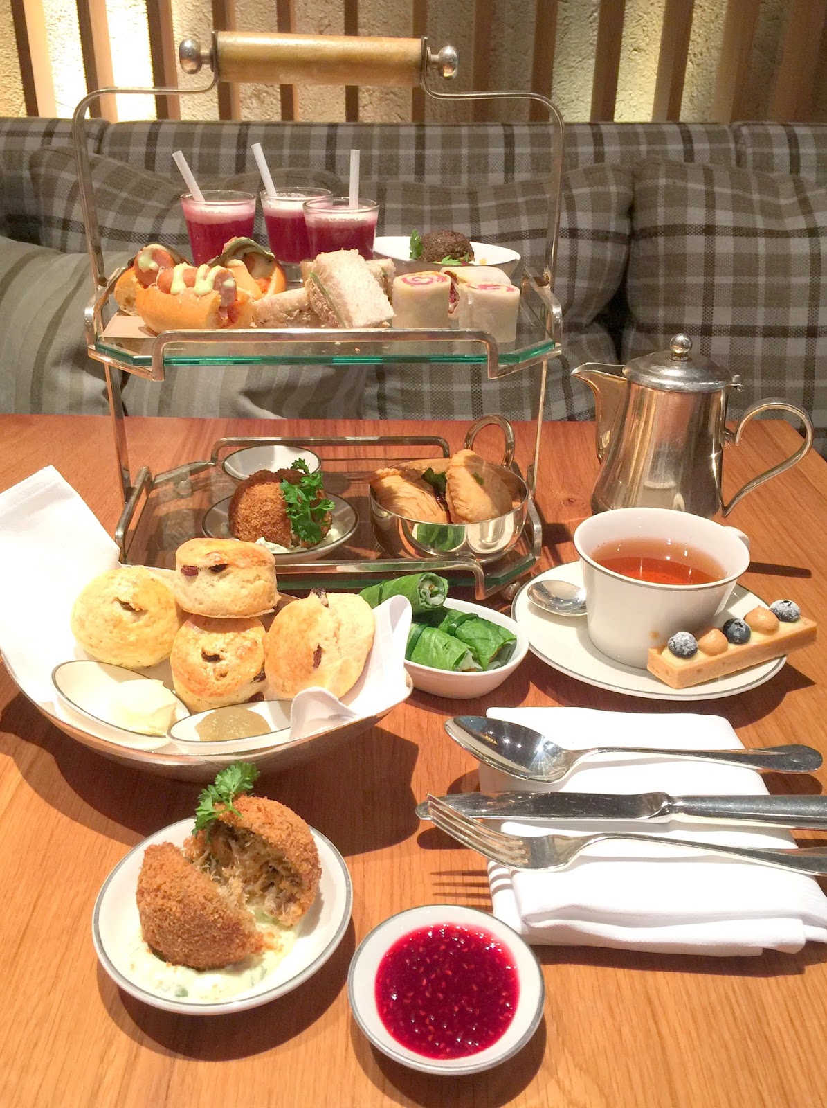 10 Scotts Grand Hyatt Singapore Afternoon Tea in Style