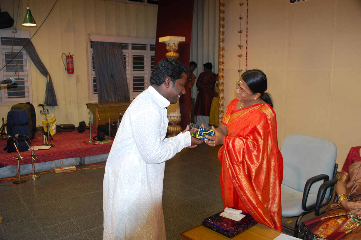 Dance Costumes Rent Coimbatore bharathanatyam costumes rental in