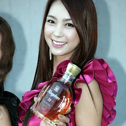 Ju Da Ha Advertising For Kingdom Whisky Foto 13