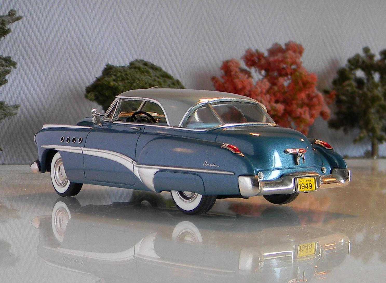 Voitures américaines 1/43 Motor City USA MC26 Buick Riviera 1949 Gray