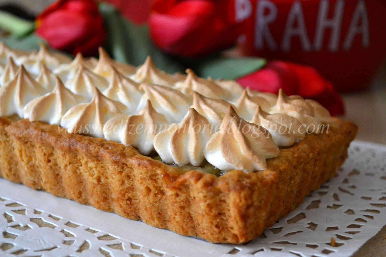 песочный пирог с безе