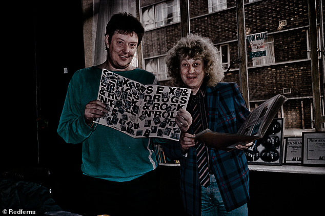 NODDY HOLDER AND CHAS CHANDLER