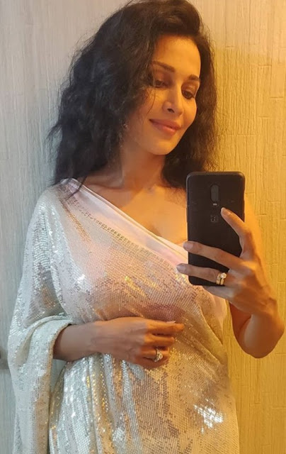 Indian Actress Flora Saini Photos