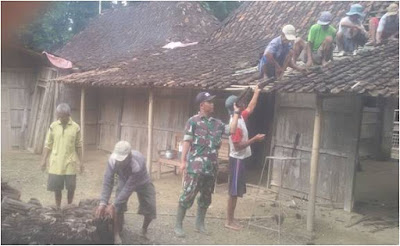 KORAMIL SUKODONO KARYA BAKTI REHABILITASI RUMAH WARGA