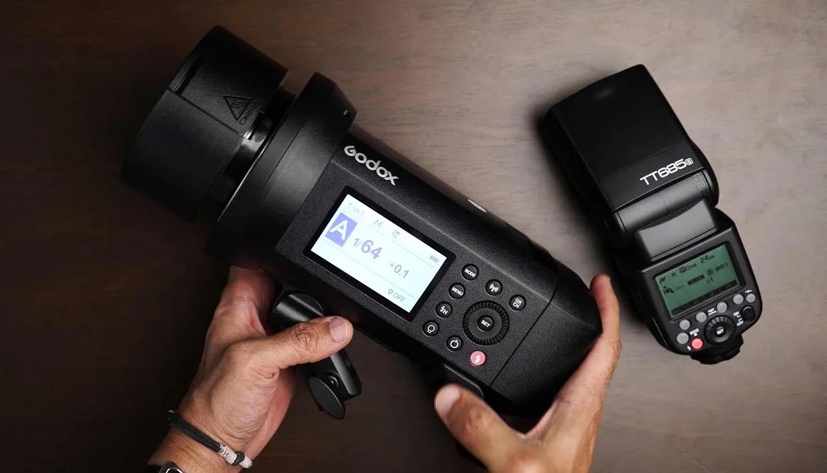 There's Something Curious With This. Godox TT685 II N Review