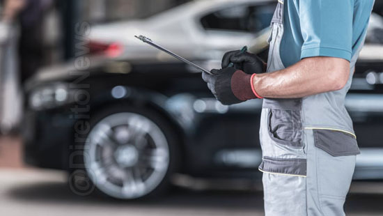 Oficina deve indenizar cliente por atraso na devolução de veículo