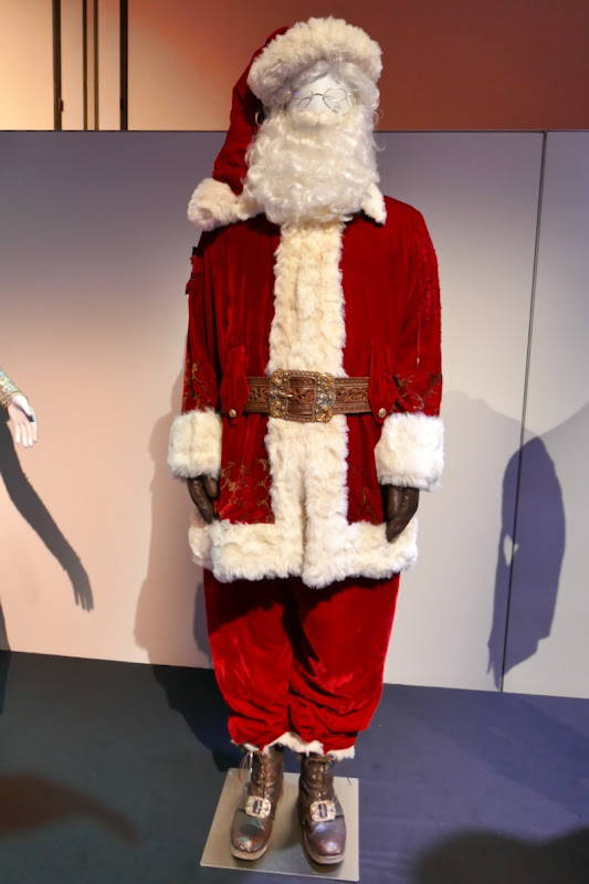Tim Allen Santa Clause 3 Santa suit