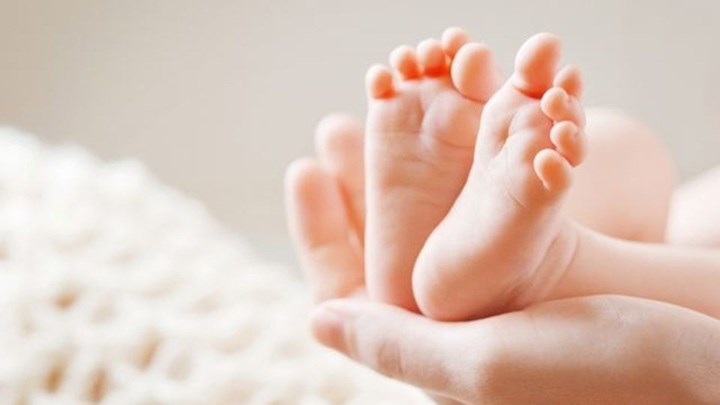 Παράταση στις αιτήσεις για το επίδομα γέννας – Τι αλλάζει για το εφάπαξ