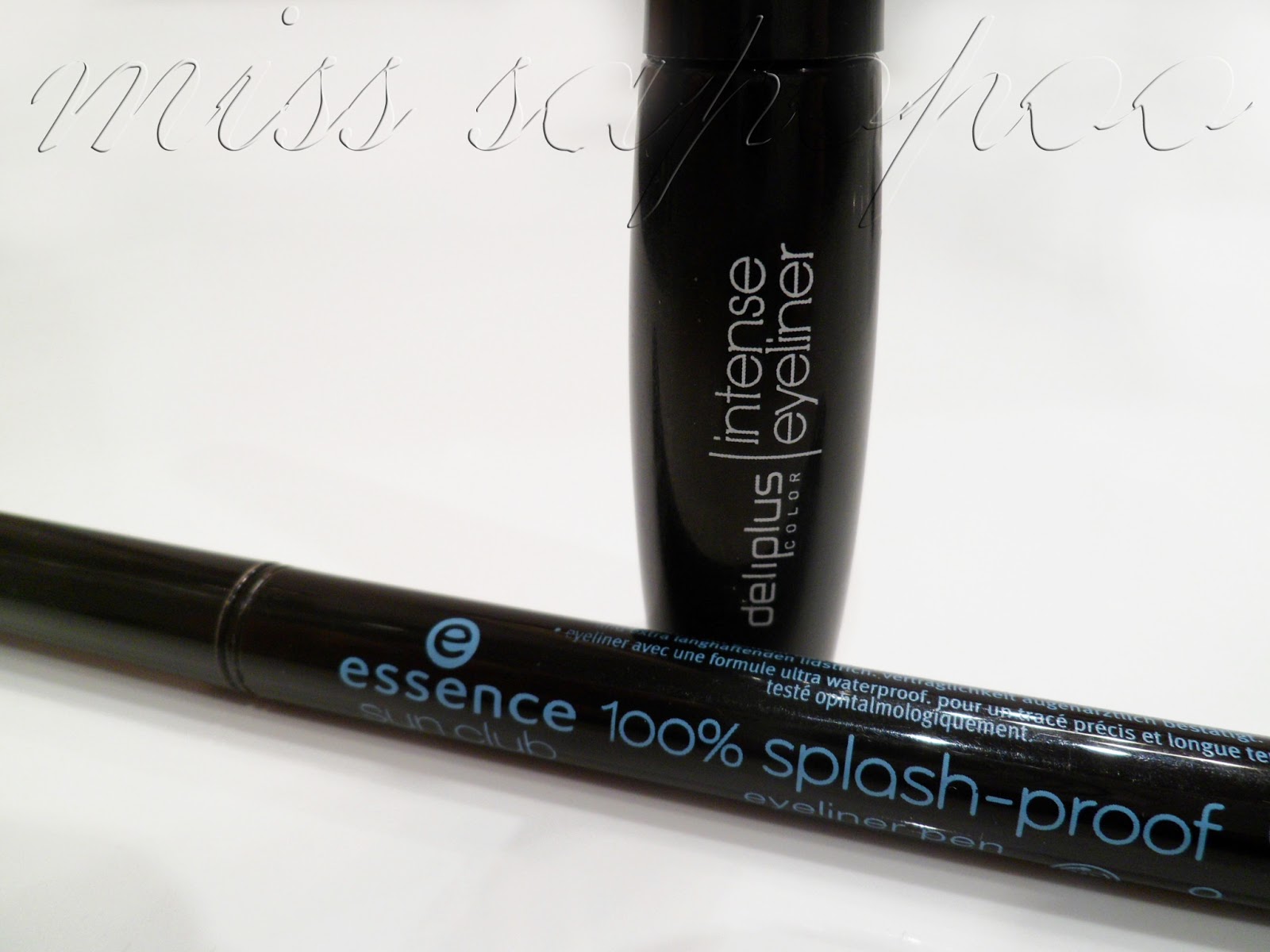 Miss Sapopoo Delineador de ojos LÍQUIDO