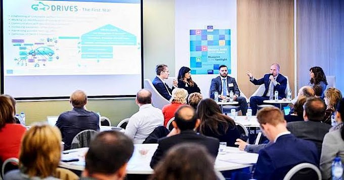 Contoh Teks Atau Naskah Seminar Nasional Untuk Pembawa Acara Mc