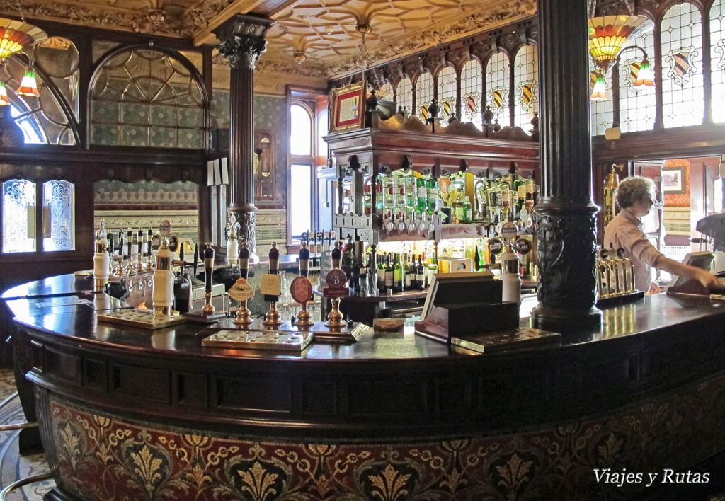 Philharmonic pub